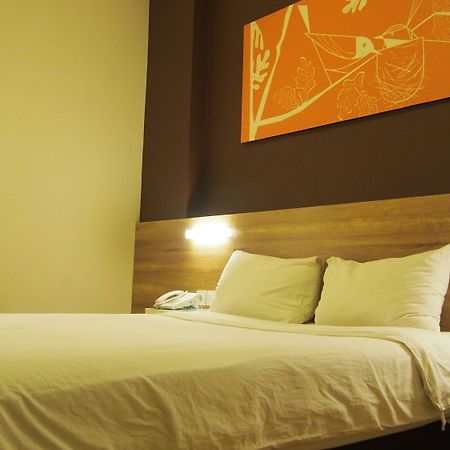 G7 Hotel Джакарта Екстериор снимка