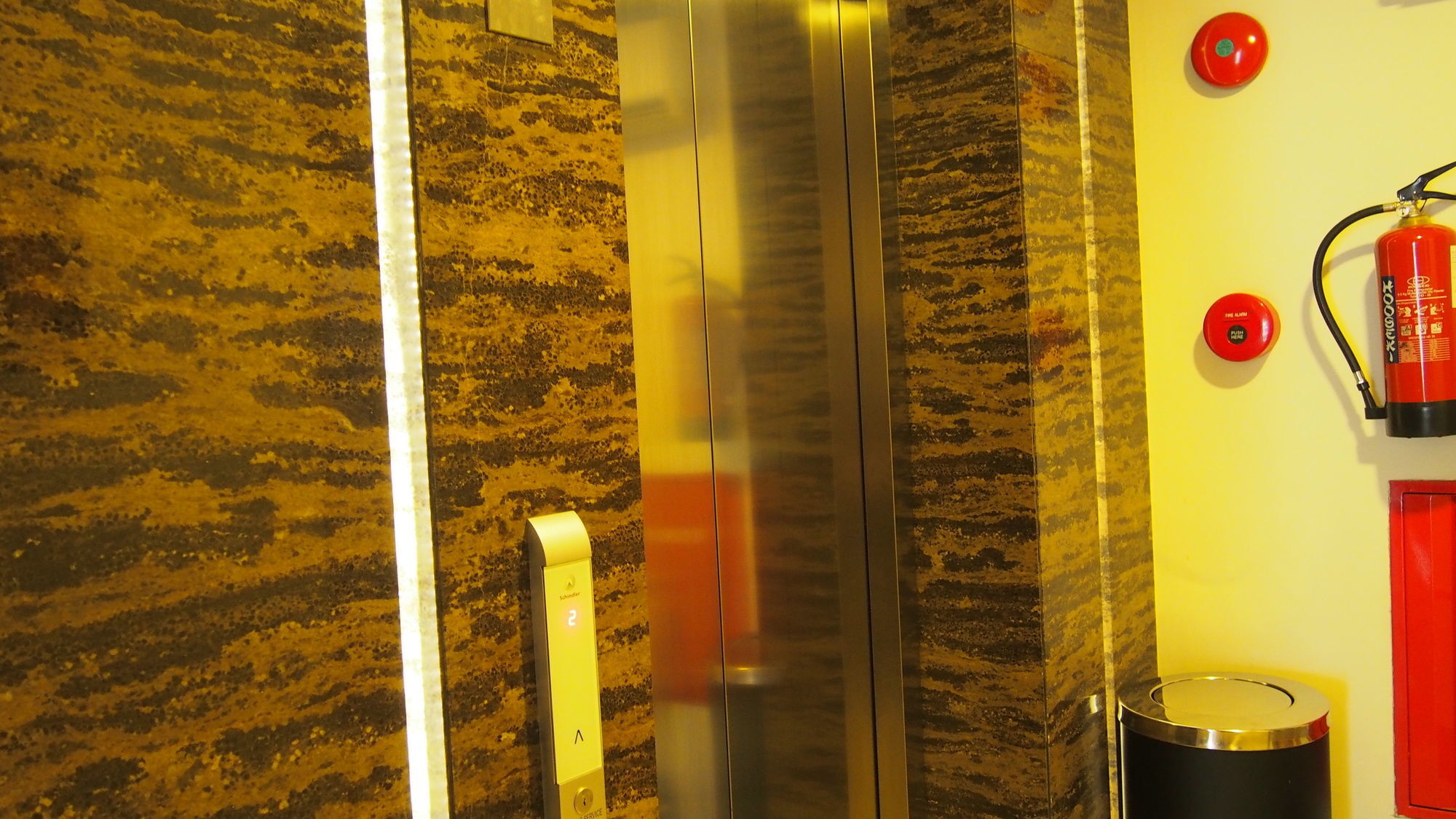 G7 Hotel Джакарта Екстериор снимка